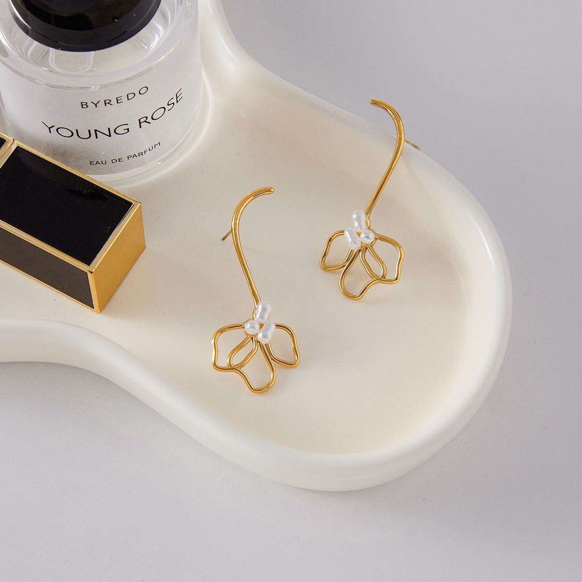 Velóra Auri – Bloom Pearl Studs - VELORÁ