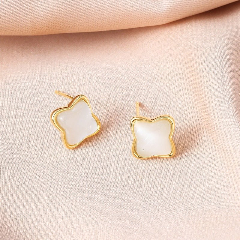 Velóra Auri – Cat’s Eye Clover Earrings - VELORÁ