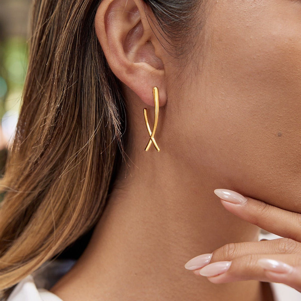 Velóra Auri – Divine Cross Earrings - VELORÁ
