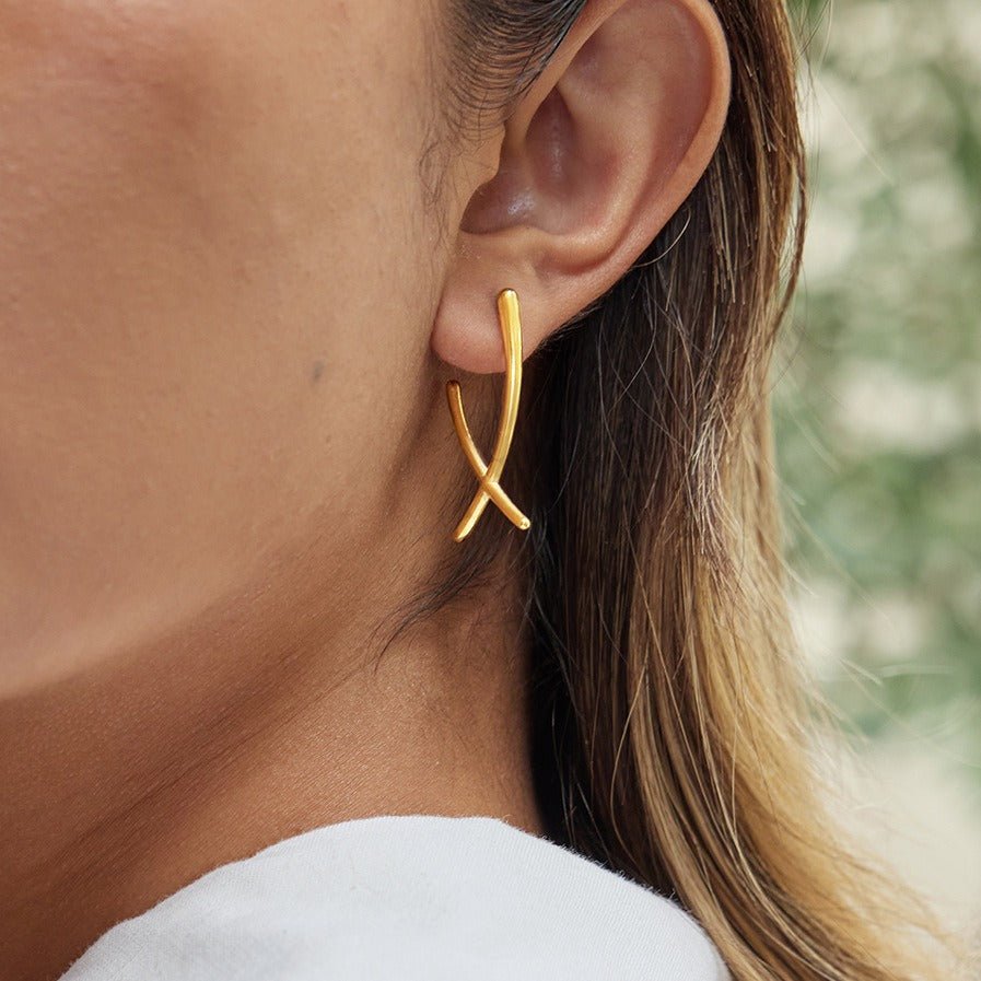Velóra Auri – Divine Cross Earrings - VELORÁ