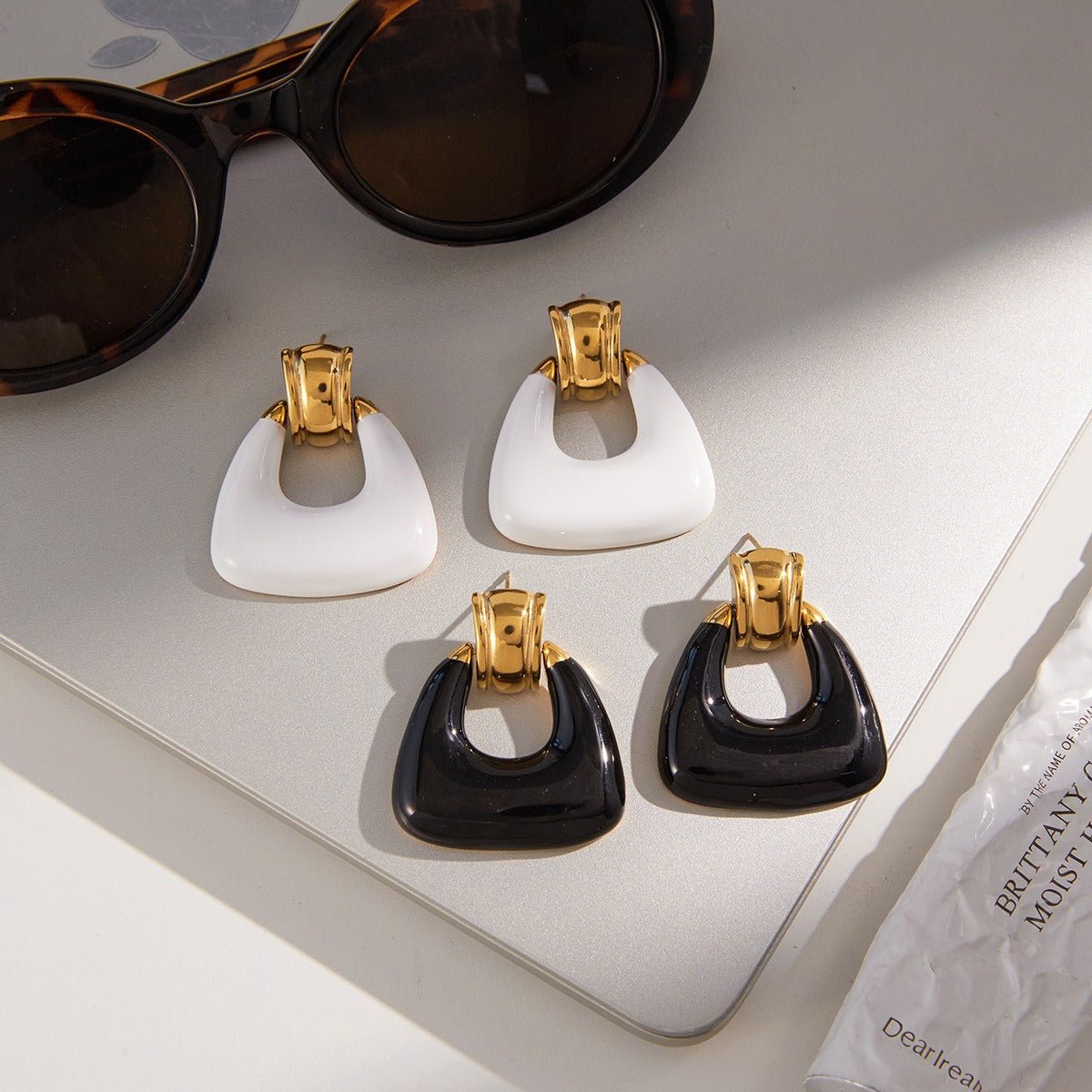 Velóra Auri – Enamel Luxe Studs - VELORÁ