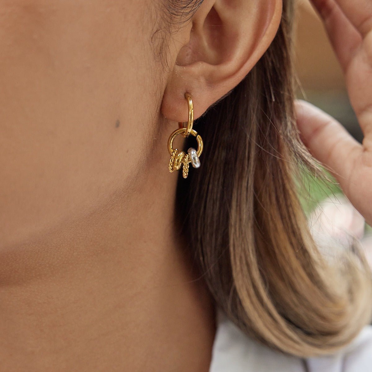 Velóra Auri – Essential Luxe Hoops - VELORÁ