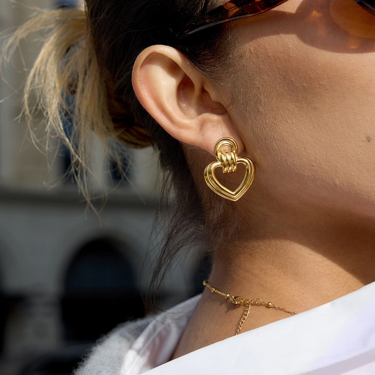 Velóra Auri – Heart Glow Studs - VELORÁ