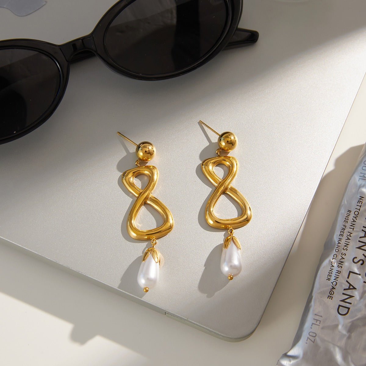 Velóra Auri – Infinity Luxe Titanium Earrings - VELORÁ