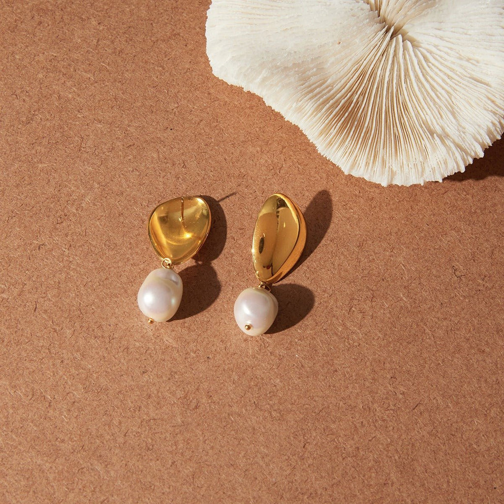 Velóra Auri – Pearl Luxe Studs - VELORÁ
