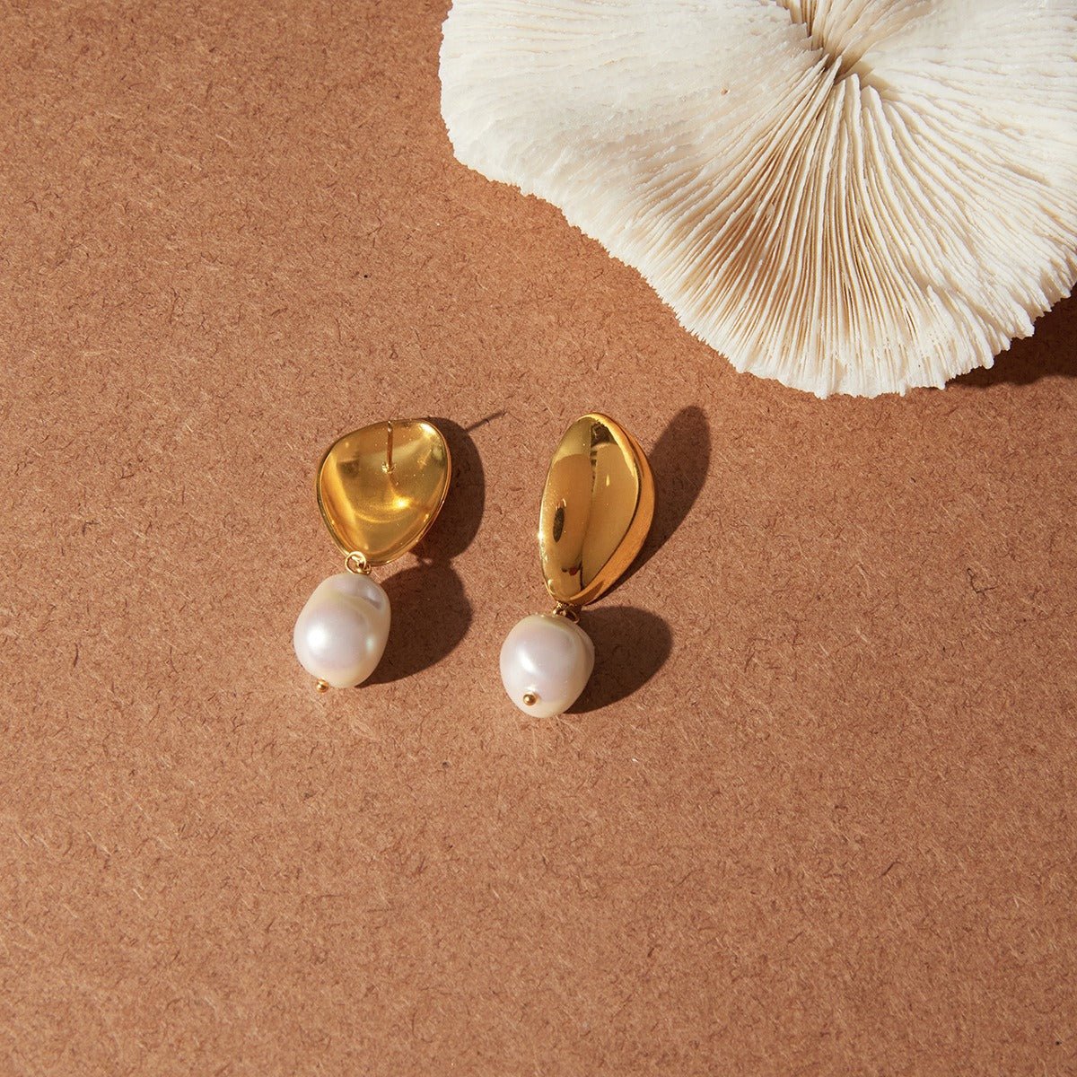Velóra Auri – Pearl Luxe Studs - VELORÁ
