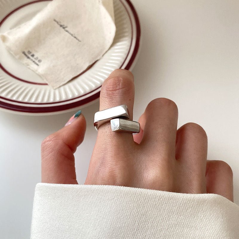 Velóra Axis Cross Ring - VELORÁ