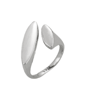 Velóra Diamond Shape Ring - VELORÁ