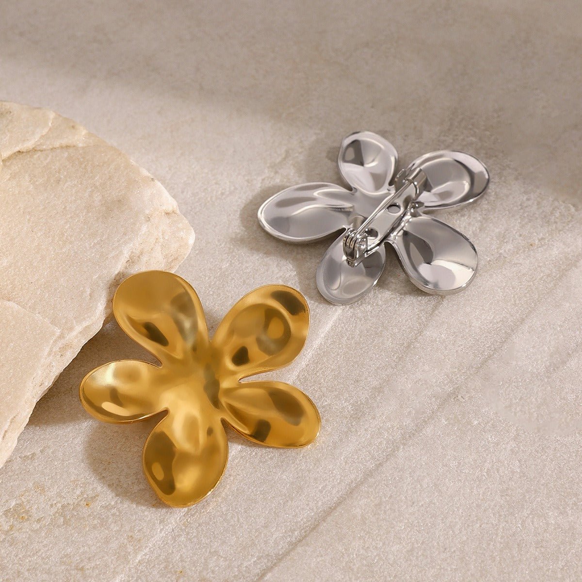 Velóra Éclat – Floral Luxe Brooch - VELORÁ