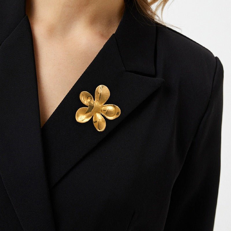 Velóra Éclat – Floral Luxe Brooch - VELORÁ