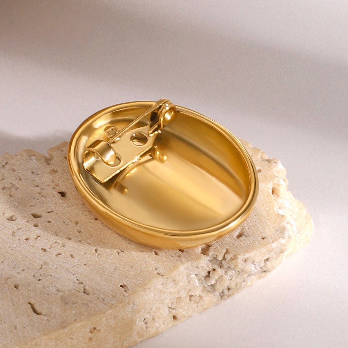Velóra Éclat – Geometric Oval Luxe Brooch - VELORÁ