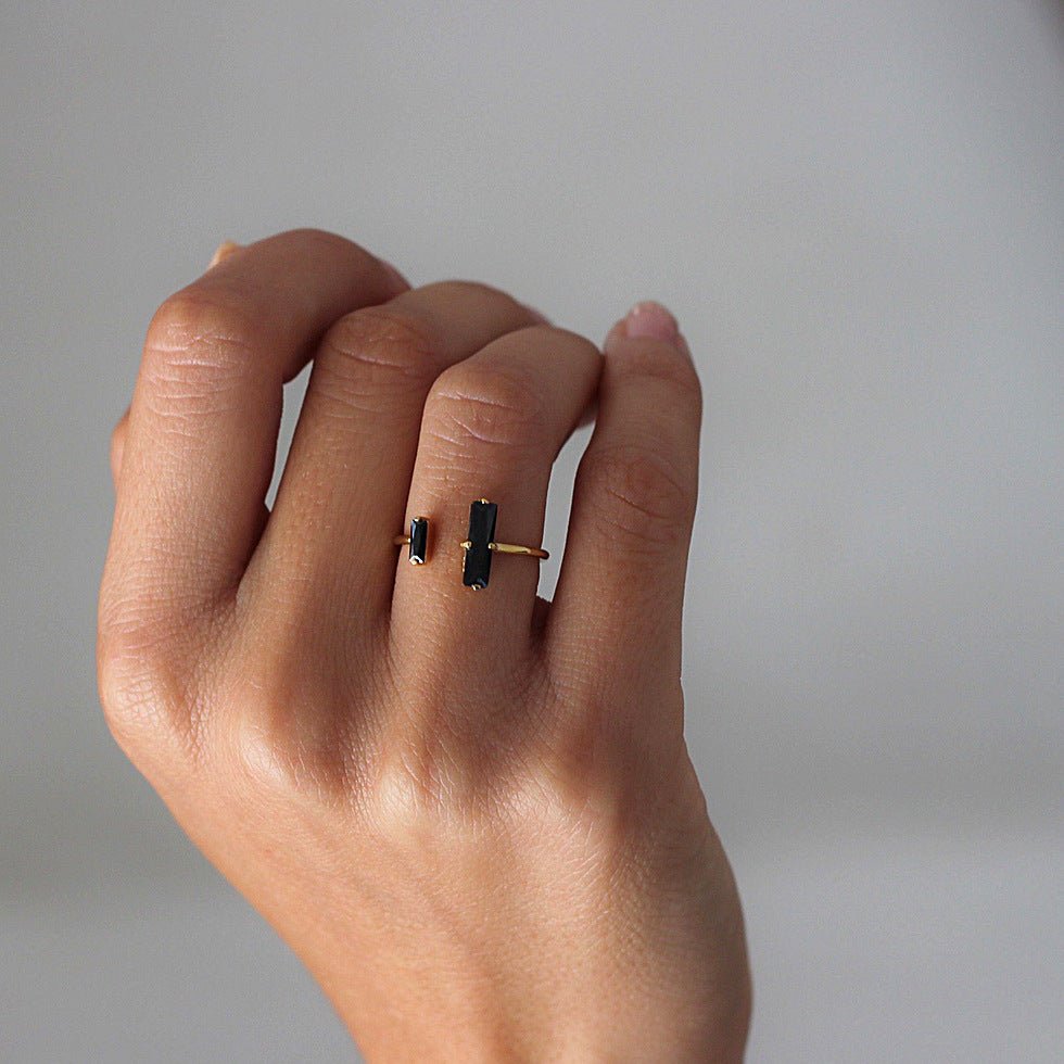Velóra Noir Agate Ring - VELORÁ