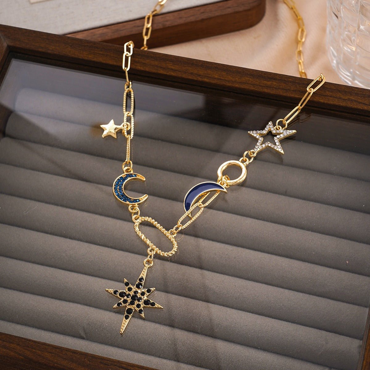 Velóra Nóva – Mystic Coin Pendant - VELORÁ