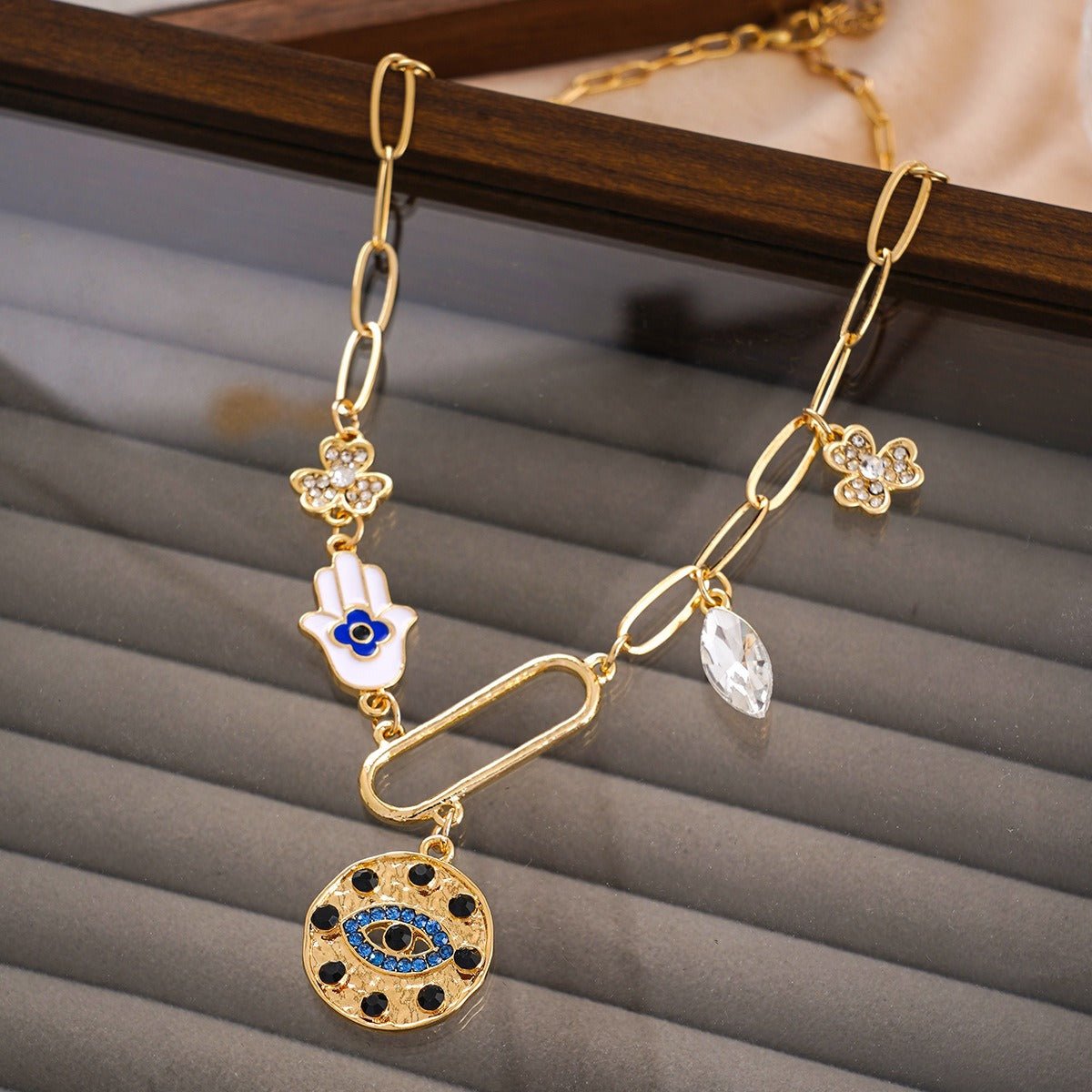 Velóra Nóva – Mystic Coin Pendant - VELORÁ