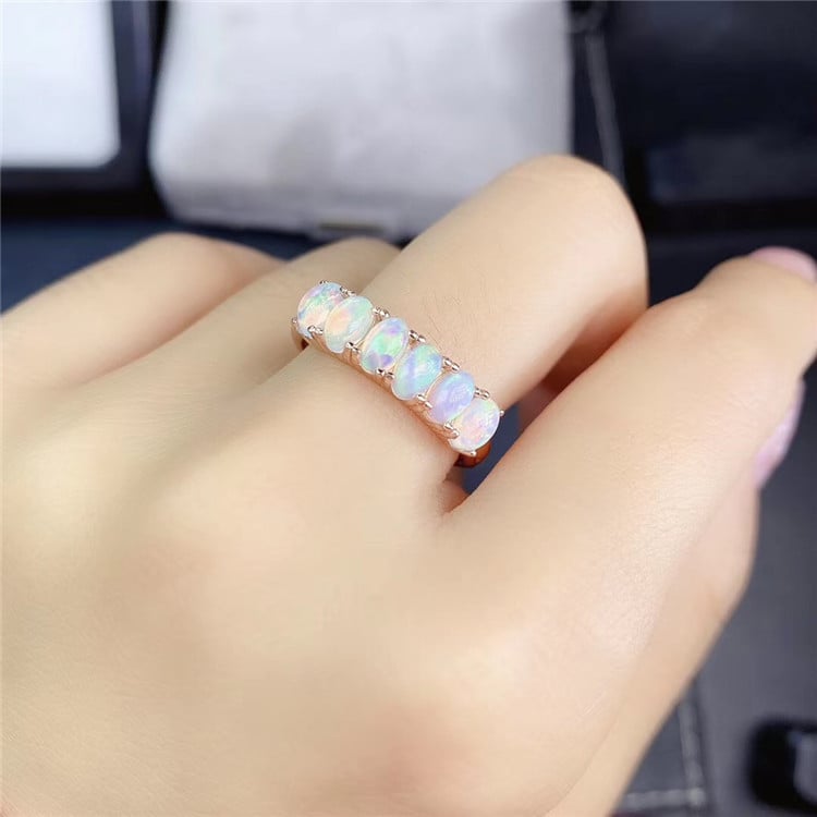 Velóra Opal Glow Ring - VELORÁ