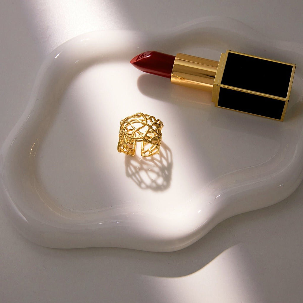 Velóra Oréa – Pearl Titanium Luxe Ring - VELORÁ