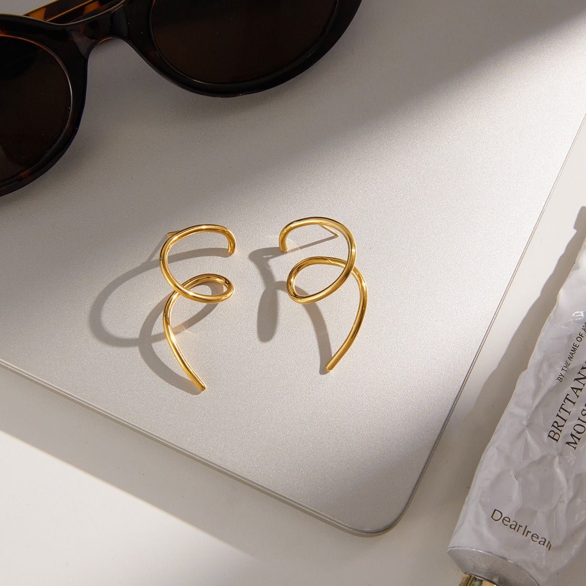 Velóra Oréa – Pearl Titanium Luxe Ring - VELORÁ