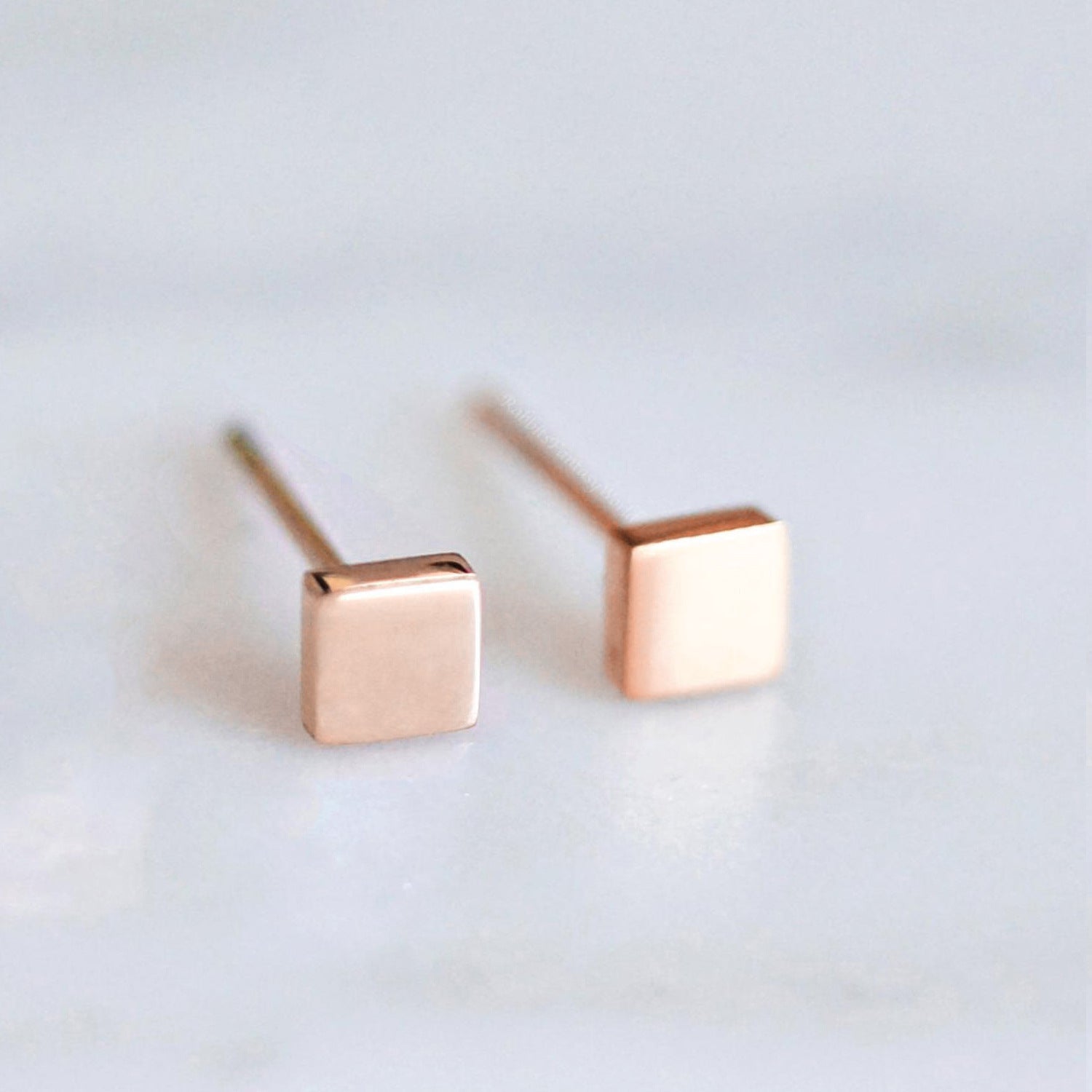 VELÓRA QUADRA Stud Earrings - VELORÁ