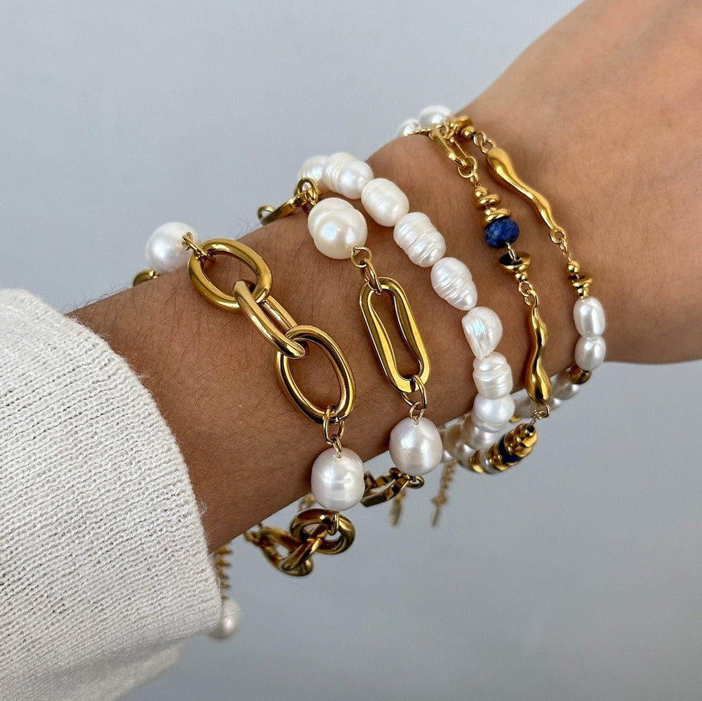 Velóra Sélene – Golden Pearl Bracelet - VELORÁ