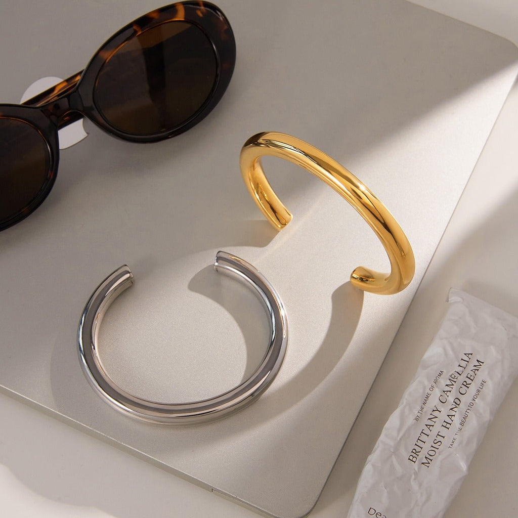 Velóra Sélene – Open Grace Cuff - VELORÁ