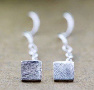 Velóra Textured Threader Earrings - VELORÁ