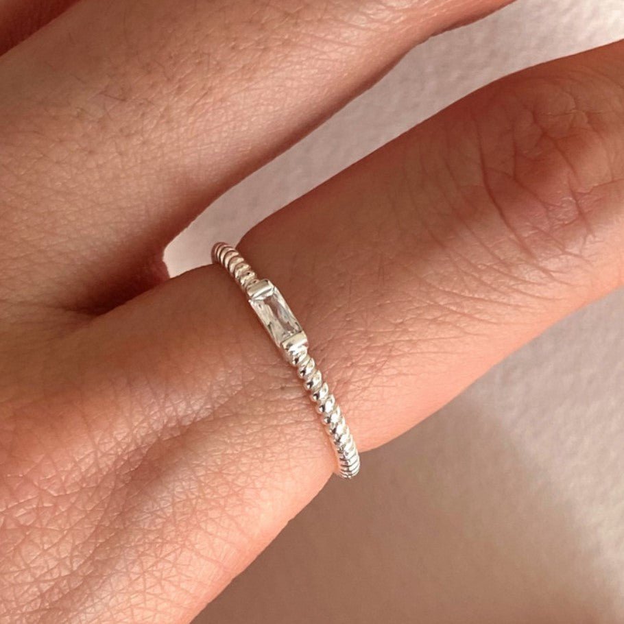 Velóra Vintage Zircon Ring - VELORÁ