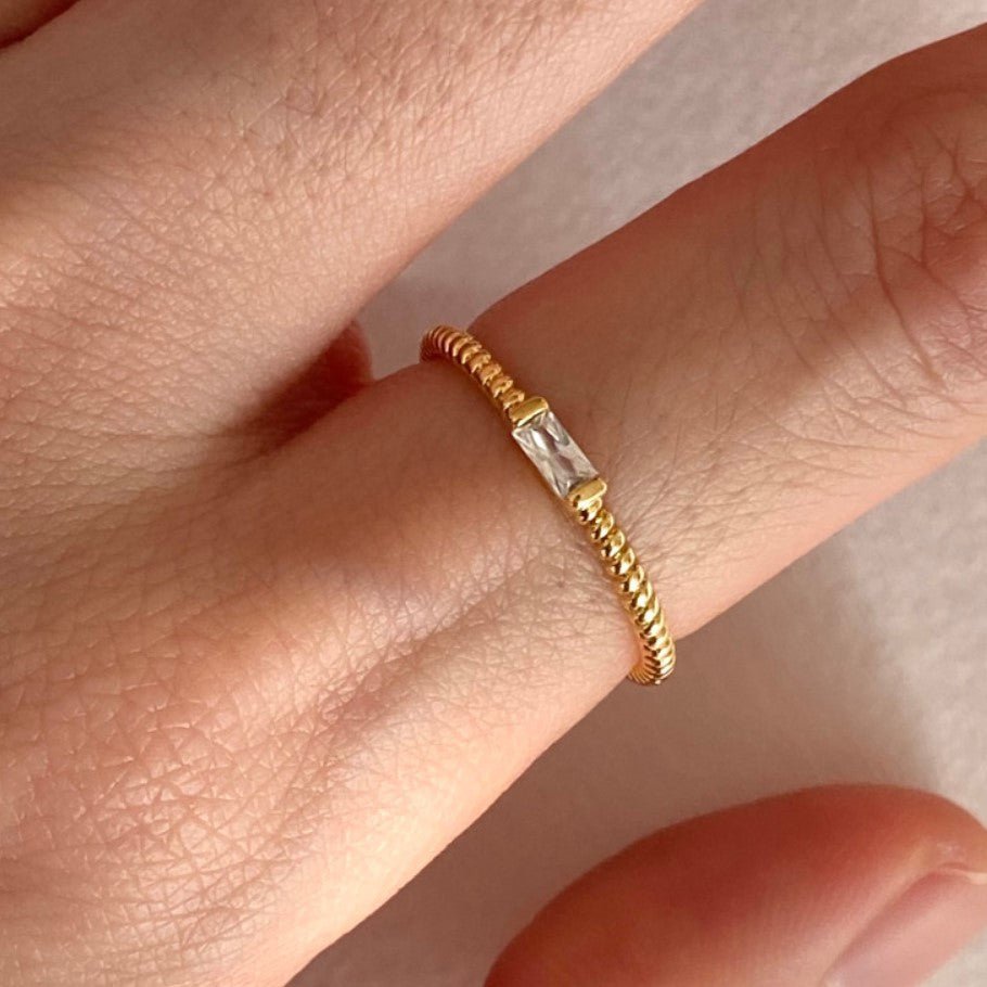 Velóra Vintage Zircon Ring - VELORÁ